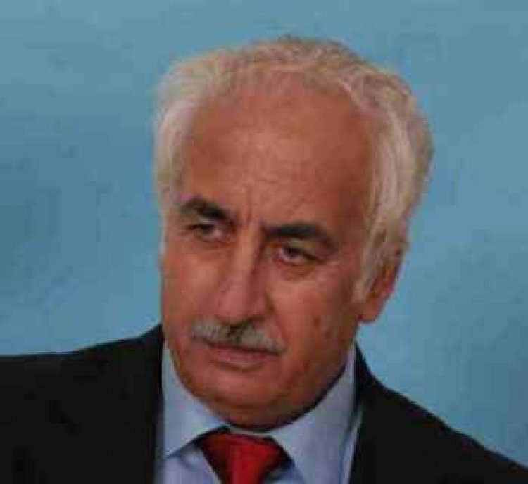 كم أحبّك أيّها الوردُ!