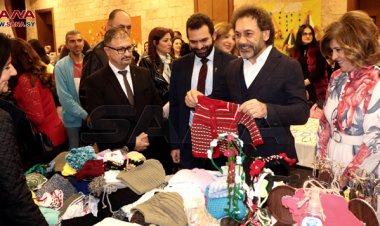 حلب السورية تنفذ معرضا يحتفي بالتراث في منتجات ميلادية