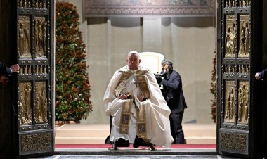 البابا فرنسيس يفتتح سنة اليوبيل المقدسة برجاء الإنجيل والمحبة والغفران