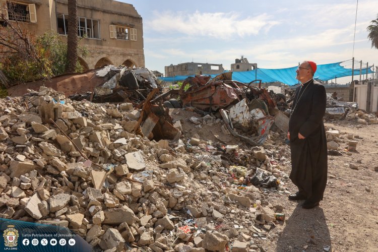 بطريرك القدس للاتين يختتم زيارته التضامنية في غزة