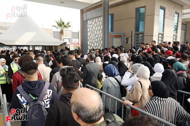 اقبال كبير على افتتاح الدورة الـ 56 لمعرض القاهرة الدولي للكتاب