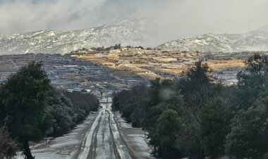 توقعات بإعادة افتتاح جبل الشيخ للزوار في نهاية الشهر الجاري بينما الثلوج تغطي مناطق واسعة منه