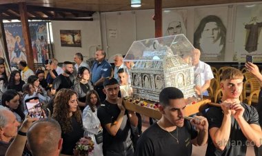 القديسة مريم بواردي تجمع القلوب في مسيرتها السنوية العاشرة في عبلين تحت شعار " هلم لنوقظ الكون"