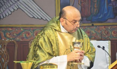 كاهن غزة الأب رومانيلي في لقاء صحفي: أدعو الجماعة الدولية إلى عدم نسيان غزة