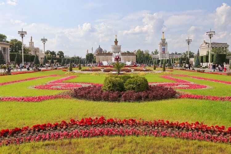 53 مليون زهرة تزيّن موسكو في مهرجان ‘حدائق وأزهار‘ لهذا الصيف