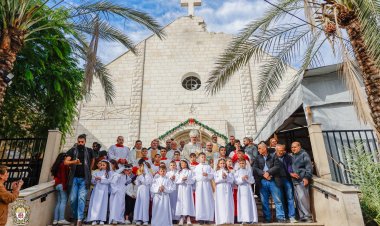 البطريرك الكاردينال بييرباتيستا بيتسابالا يختتم زيارة رعوية إلى رعية غزة بعد الحرب برفقة المطران وليم الشوملي