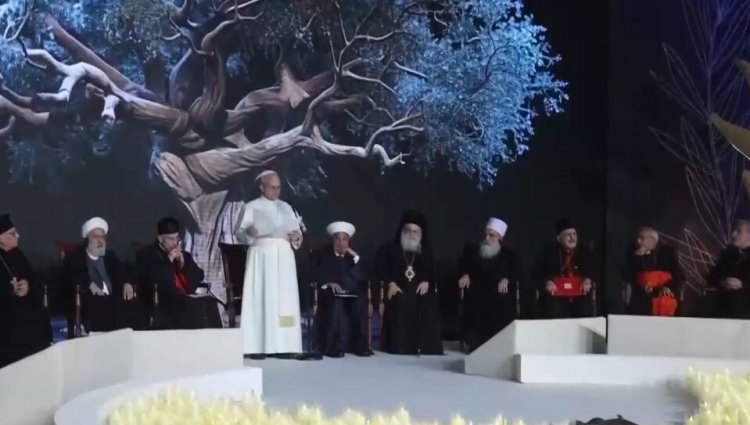 البابا يشارك في اللقاء المسكوني في ساحة الشهداء في بيروت ويؤكد على الراوبط الروحية التي تجمع المسيحيين مع المسلمين واليهود