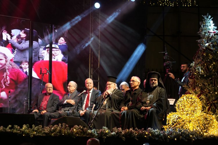 الناصرة تحتفل بإضاءة شجرة الميلاد وافتتاح برنامج "أمسيات طفل المغارة"