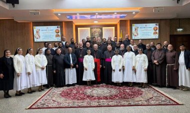 الكاردينال بارولين يحتفل بالقداس في الكويت ويلتقي الكهنة والرهبان والراهبات