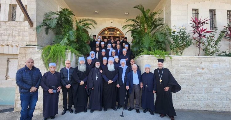 وفد كبير من مشايخ الطائفة الدرزية يقدم التهاني للمطران د. يوسف متى بمناسبة أعياد الميلاد المجيدة
