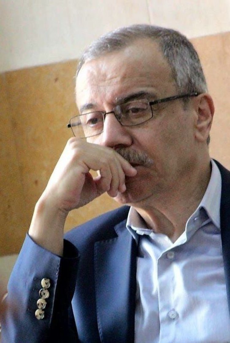 رحيل الفنان اللبناني الملتزم أحمد قعبور صاحب أغنية "أناديكم"