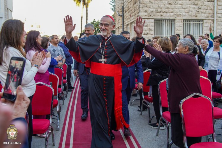 بطريرك القدس للاتين يقوم بزيارة رعوية إلى بلدة الحصن في الأردن