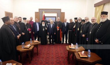 رؤساء وممثلو الكنائس المسيحية في الأرض المقدسة يلتقون الرئيس الفلسطيني