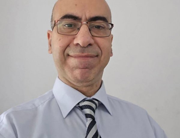 سماء فلسطين ونسمة الحياة
