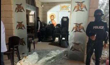البابا يدعو إلى السلام في اليمن ويتضامن مع ضحايا الاعتداء الإرهابي في الأردن