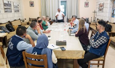 وفد من مجلس الأساقفة الكاثوليك في الولايات المتحدة يزور الطيبة ويطلع على واقع الحضور المسيحي الفلسطيني